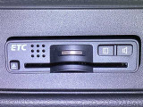 ETC装備で、高速道路の料金所もスムーズ。利用には車両情報を登録する「セットアップ」が別途必要です。