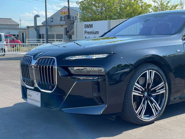BMW 7シリーズ 740i Mスポーツ の中古車詳細 (12,000km, ブラック 