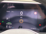 視認性の良いシンプルなメーターです。運転しやすく、取り回しの良いコンパクトカーはいかがですか?