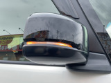 オシャレさと視認性を兼ね備えたLEDミラーウインカー♪