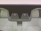 【スマートアシスト】走行中に前方の車両等を認識し、衝突しそうな時は警報とブレーキで衝突回避と被害軽減をアシスト。より安全にドライブをお楽しみいただけます。