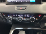 フロント両席にはシートヒーターが付いています!寒い日に便利な装備ですね。
