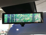 【インテリジェントルームミラー】後席の大きな荷物や同乗者で後方が確認しづらい時でも安心!カメラが撮影した車両後方の映像をルームミラー内に表示。クリアな視界で状況の確認が可能です!