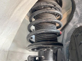 お車を安心してお乗りいただく為には、足回りの定期点検が欠かせません。サービスサポート(有償保証)では無料点検もご提供しており、安心のカーライフをお過ごしいただけるサポート体制が整っています。