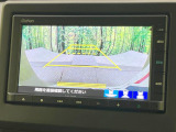 【バックカメラ】駐車時に後方がリアルタイム映像で確認できます。大型商業施設や立体駐車場での駐車時や、夜間のバック時に大活躍!運転スキルに関わらず、今や必須となった装備のひとつです!