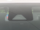【トヨタセーフティセンス】走行中に前方の車両等を認識し、衝突しそうな時は警報とブレーキで衝突回避と被害軽減をアシスト。より安全にドライブをお楽しみいただけます。
