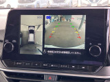 アラウンドビューモニターです!上空から貴方のお車をモニタニングしている様に車両の周りの安全確認が出来ます!
