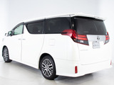 ★展示前点検実施★特殊な機材も用いて、全車点検を実施しております!