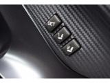 運転席はシートメモリー機能が付いているので、自分以外の人がシートを動かしても、ボタン一つでセットした位置に戻せます。