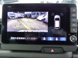 バックカメラの画像です。ガイドラインがスムースな車庫入れをサポートいたします。車庫入れの安心感がアップしますね。