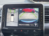 アラウンドビューモニター装備☆上から見たような画面で車庫入れも縦列駐車も安心です♪