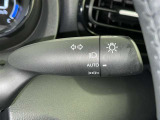 トンネルなど、周囲の明るさの変化でランプ類を自動オン・オフするコンライトです(消し忘れ防止機能付)