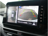 マルチビューモニター!空の上から見下ろすような視点で駐車が可能♪前後左右の状況が把握でき、安心して駐車が可能です☆彡