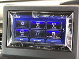 ナビ機能だけでなく、ミュージックサーバー、Bluetooth、フルセグテレビ、DVDとCD再生など、オーディオ機能がついています。