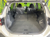 普段のお買い物や通勤、送迎等に十分な荷室スペースを確保しております。セカンドシートを倒すと、大きな荷物の積載も可能です♪