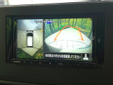 【アラウンドビューモニター】専用のカメラにより、上から見下ろしたような視点で360度クルマの周囲を確認することができます☆死角部分も確認しやすく、狭い場所での切り返しや駐車もスムーズに行えます。