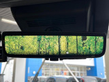 【デジタルインナーミラー】後席の大きな荷物や同乗者で後方が確認しづらい時でも安心!カメラが撮影した車両後方の映像をルームミラー内に表示。クリアな視界で状況の確認が可能です!