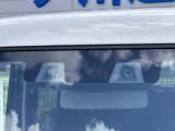 [衝突被害軽減装置]デュアルカメラブレーキサポート!前方の車両を感知する安全性能の高いお車です!