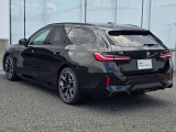 この度は弊社認定中古車をご覧いただき誠にありがとうございます。弊社はBMW 正規ディーラーですので遠方のお客様も安心してご購入下さい。ご不明な点がございましたらお気軽にお申し付けください。