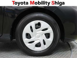 シンプルなデザインの純正ホイールキャップです。落ち着いたデザインですので車体と一体感があります。