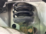 お車を安心してお乗りいただく為には、足回りの定期点検が欠かせません。サービスサポート(有償保証)では無料点検もご提供しており、安心のカーライフをお過ごしいただけるサポート体制が整っています。