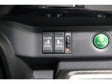 ◆◆両側電動スライドドア!!荷物で手が塞がる時など簡単にドアの開閉が出来ます!何より力いらずで開閉OK!女性やお年寄りにも優しい♪電動機能はOFFにもできますから元気なお子様の駆け出しも安心!