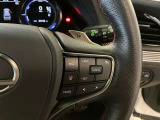 ミリ波レーダーとカメラを組み合わせたLEXUS Safety System。長距離の高速走行が快適になる、全車速追従型のレーダークルーズコントロールに対応しています。