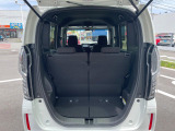 普段のお買い物や通勤、送迎等に十分な荷室スペースを確保しております。セカンドシートを倒すと、大きな荷物の積載も可能です♪
