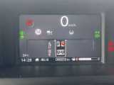 メーターパネルはフル液晶画面で見やすく安心して運転ができます