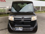 お客様に安全で快適なカーライフをお送りいただくために、中古車にも高いレベルの品質基準を設け、その基準に従って、全ての中古車について納車前整備を実施しています。