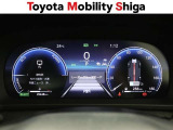 昼間でも夜間でもくっきり見やすい高質感メーター!