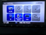 1セグテレビ搭載。SDカード、USB入力、Bluetoothオーディオに対応しています。