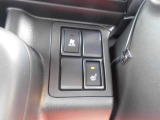 運転席にシートヒーターが付いております。寒に時期には助かりますよね。