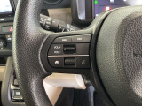 ステアリングにオーディオ操作スイッチが付いています。オーディオ画面に直接タッチしなくても操作が出来ますので、運転に集中できます。