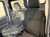 フロントシートです。ゆったり運転ができます。長距離ドライブもラクラク♪♪