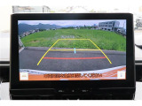 バックモニター付ですので、車庫入れも駐車もラクラクです。