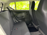 運転席側後部座席