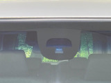 【シティブレーキアクティブシステム】低速走行中に前方の車両等を認識し、衝突しそうな時は警報とブレーキで衝突回避と被害軽減をアシスト。より安全にドライブをお楽しみいただけます。