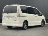 セレナ 2.0 ハイウェイスター S-HYBRID 