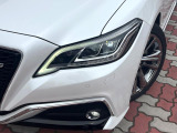 【三眼LEDヘッドライト】スタイリッシュな見た目の三眼LEDヘッドライトを装備♪スタイルだけでなく、夜間の走行も視界良好で安心してお乗りいただけます。