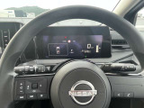 手元のスイッチでオーディオ操作出来ます☆視線をずらさなくて良いので安全運転にも一役かっていますね♪