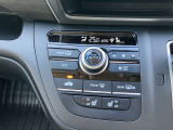 運転席と助手席はシートヒーター装備!エアコンに比べて暖まるスピードが速いので冬でも快適に過ごせます。冷え症で悩まれている方にも◎また、エアコンに比べて車内の空気が乾燥しにくいのも、嬉しいポイントです!