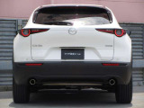 CX-30のエクステリアデザインは、明確なラインを使わず、面の動きのみで表現。アートとしての美しさと生命感を感じさせるデザインを創生しています