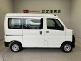 車両右側面からの写真になります。車をご覧になりたい時はお気軽に最寄りの店舗へご相談下さい。