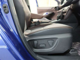 パワーシート搭載。微妙な調整が手軽にでき、ピッタリなポジションで運転することが可能です。