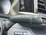 【オートライト(AUTO)】外の明るさをシステムが感知して、自動でヘッドライトが点灯します。ヘッドライトをつけ忘れを防ぐ便利機能です。 【ワイパーレバー】直感的に操作しやすいワイパーレバーです!