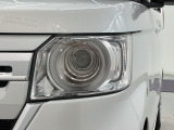 LEDヘッドライトは、点灯の瞬間から最大光量を発揮し、突然暗くなるトンネルなどでの安定感を高めます。