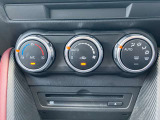 フルオートエアコン 温度設定をすれば自宅のエアコンのように車内の温度をコントロール