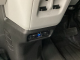 ビルトインタイプの【ETC】で見た目もスッキリ。高速道路の利用にとても便利です。