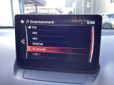 Bluetoothに接続することで、スマートフォンに入っている音楽アプリを車内で楽しめたり、通話が出来ます♪